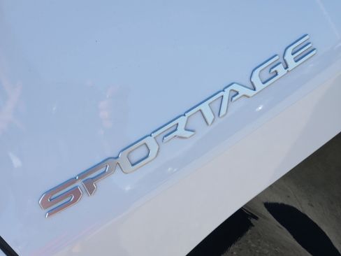Used 2026 Kia Sportage SX FWD image 12