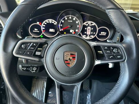 Used 2023 Porsche Cayenne image 29