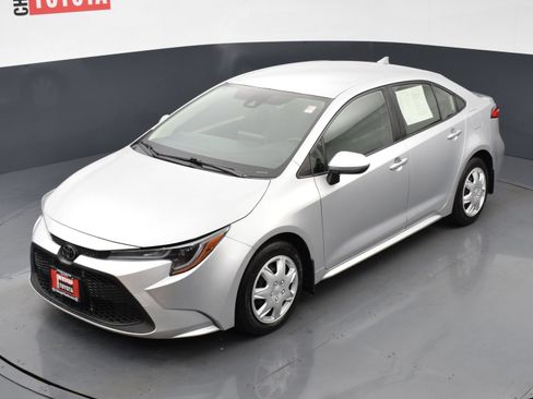 Used 2021 Toyota Corolla LE FWD image 23