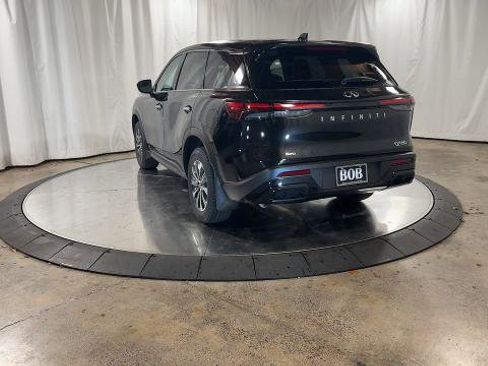 Certified 2025 INFINITI QX60 Pure image 8