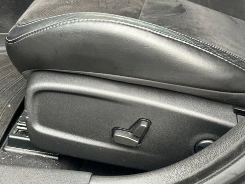 Used 2022 Dodge Charger GT w/ Plus Group AWD/4WD image 17