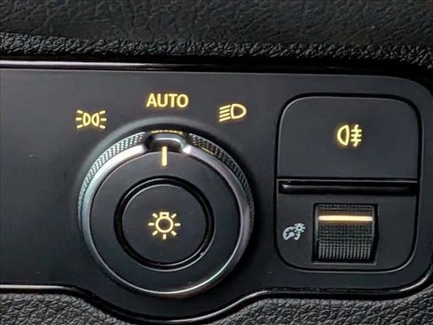 Used 2022 Mercedes-Benz Sprinter 2500 w/ Dashboard Charging Package image 15