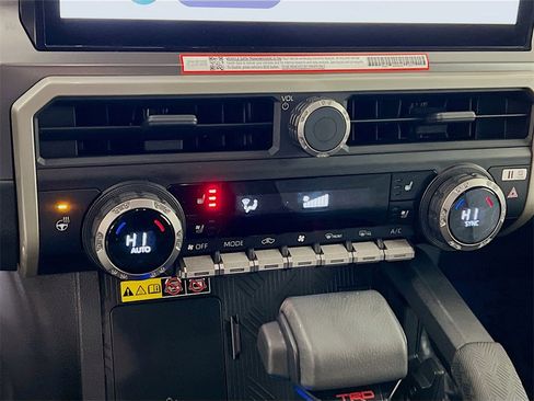 Certified 2025 Toyota Tacoma TRD Off-Road w/ TRD Off Road Premium Package image 15