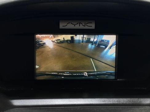 Used 2018 Ford Escape SE FWD image 10