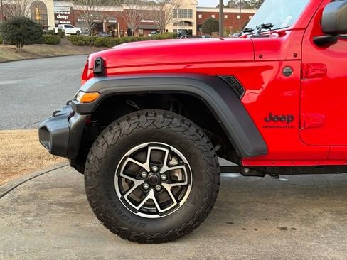 Used 2024 Jeep Wrangler Sport image 12
