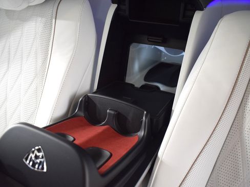 Used 2025 Mercedes-Benz Maybach GLS 600 4MATIC image 25