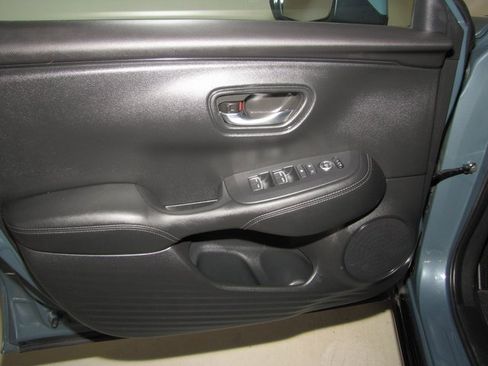 Certified 2024 Honda HR-V EX-L image 10