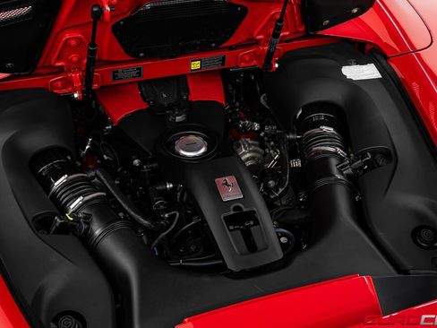 Used 2021 Ferrari F8 Tributo RWD image 23