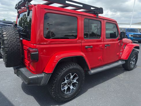 Used 2021 Jeep Wrangler Unlimited Sahara w/ Cold Weather Group AWD/4WD image 6