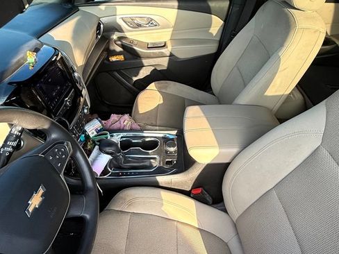 Used 2023 Chevrolet Traverse LS w/ Safety Package FWD image 9