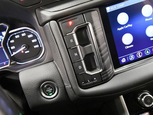 Used 2021 GMC Yukon XL Denali w/ Denali Premium Package AWD/4WD image 25