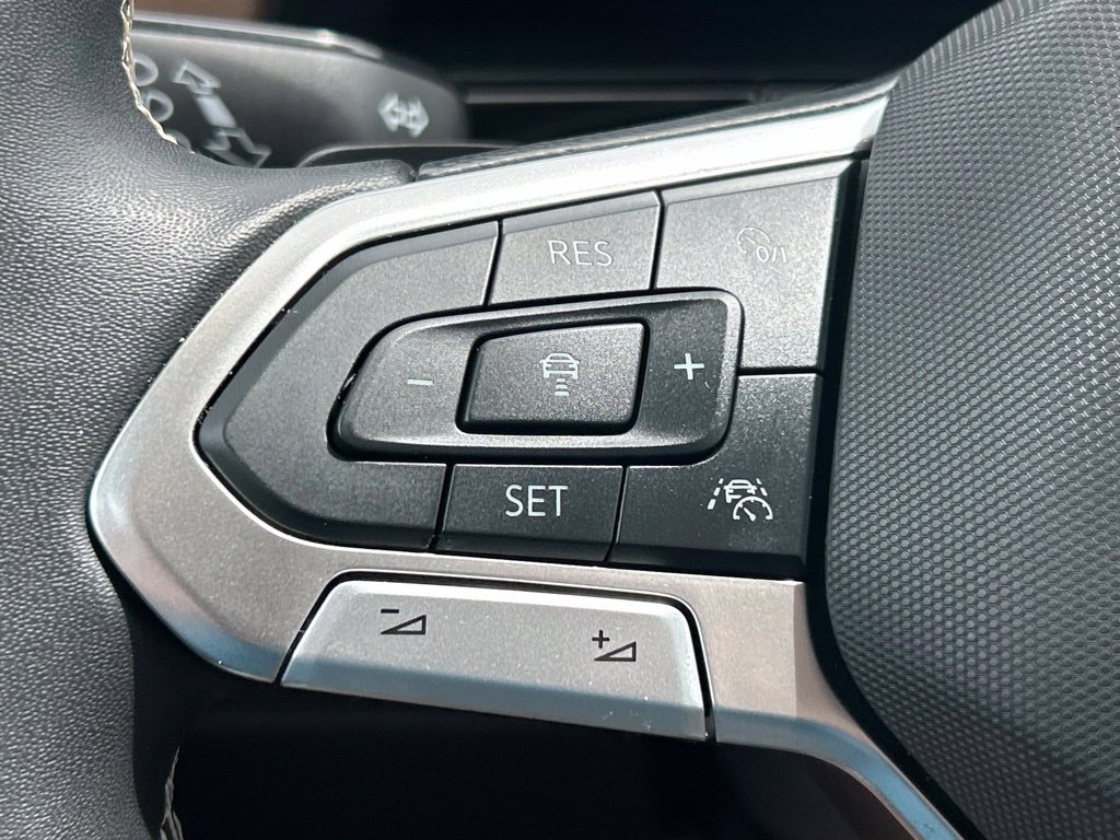 Used 2026 Volkswagen Atlas SE FWD image 28
