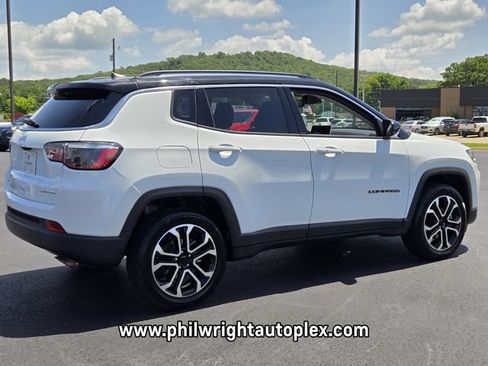 Used 2022 Jeep Compass Limited AWD/4WD image 3