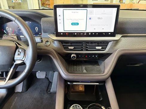 Used 2025 Ford Explorer Platinum w/ LUX Leather Package image 20