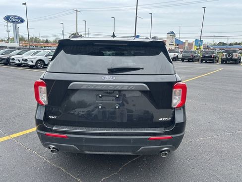 Used 2023 Ford Explorer XLT w/ Equipment Group 202A AWD/4WD image 6