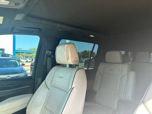 Used 2021 Cadillac Escalade ESV Sport w/ Driver Assist Tech Package RWD image 7