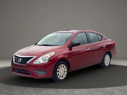 Used 2016 Nissan Versa SV FWD image 7