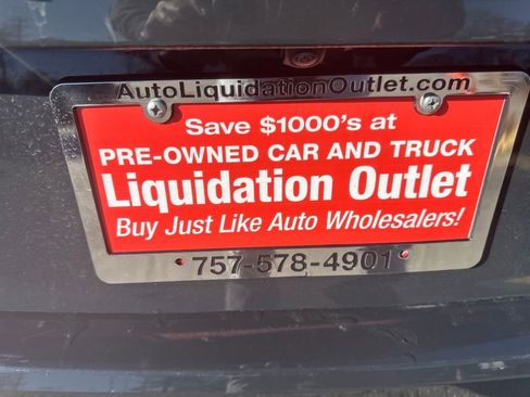 Used 2025 Toyota Camry SE image 24