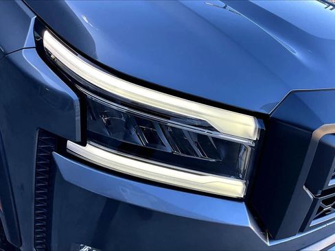 Used 2024 Nissan Frontier PRO-4X w/ Technology Package image 25