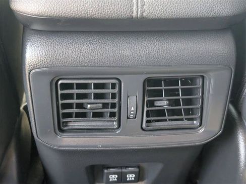 Used 2019 Toyota RAV4 Limited w/ Carpet Mat Package AWD/4WD image 18