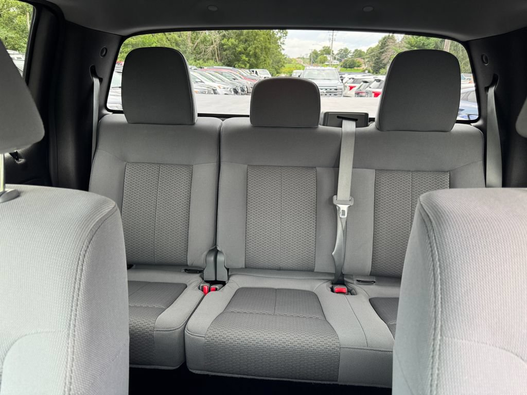 Used 2011 Ford F150 XLT w/ XLT Chrome Pkg AWD/4WD image 24