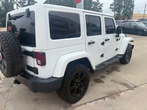 Used 2014 Jeep Wrangler Unlimited Sahara AWD/4WD image 6