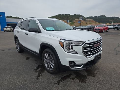 Certified 2024 GMC Terrain SLT AWD/4WD image 4