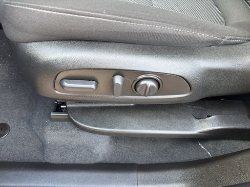 Used 2023 Chevrolet Traverse LT w/ LPO, Floor Liner Package image 16