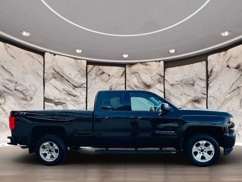 Used 2019 Chevrolet Silverado 1500 LT Z71 w/ All Star Edition image 4