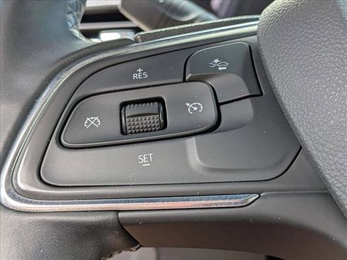 Used 2025 Buick Encore GX Preferred FWD image 12