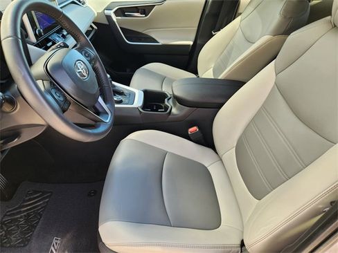 Used 2024 Toyota RAV4 XLE Premium image 16