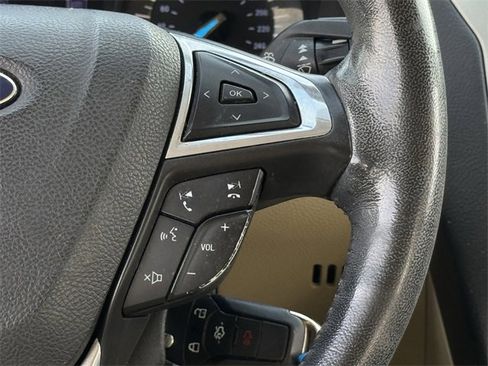 Used 2013 Ford Fusion SE image 15