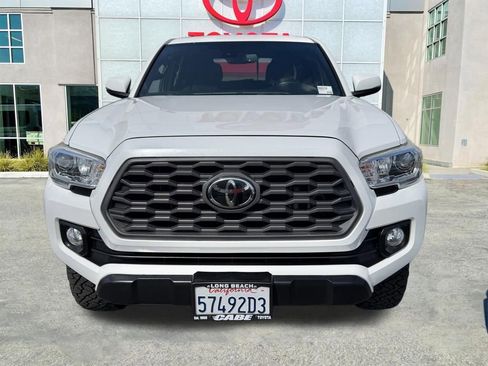 Used 2021 Toyota Tacoma TRD Off-Road w/ Technology Package image 4