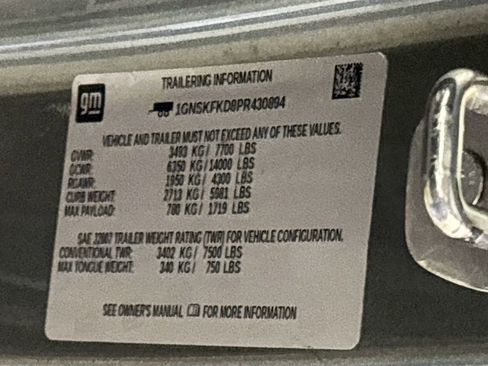 Used 2023 Chevrolet Suburban Premier image 24