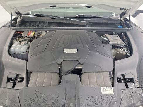 Used 2020 Porsche Cayenne AWD/4WD image 24