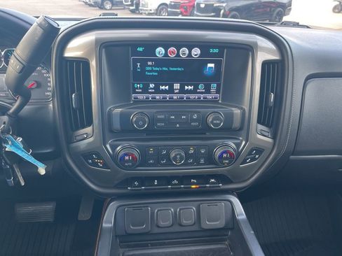 Used 2017 Chevrolet Silverado 1500 High Country image 22