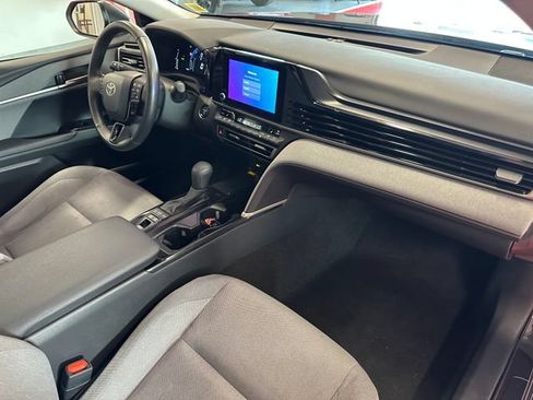 Used 2025 Toyota Camry LE w/ Convenience Package AWD/4WD image 17