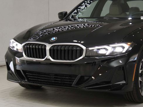 Used 2025 BMW 330i Sedan image 2