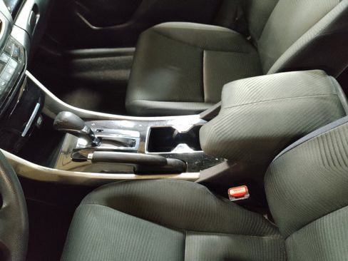 Used 2016 Honda Accord LX image 26