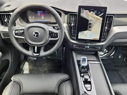 New 2026 Volvo XC60 T8 Ultra w/ Climate Package PRO