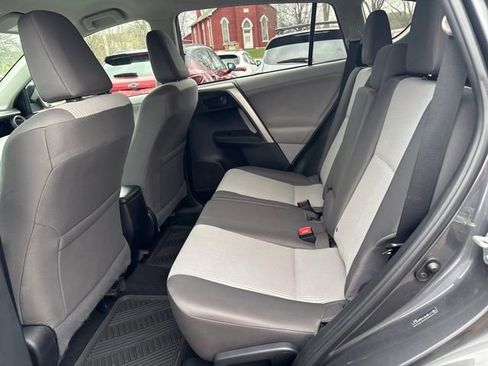 Used 2013 Toyota RAV4 LE AWD/4WD image 18