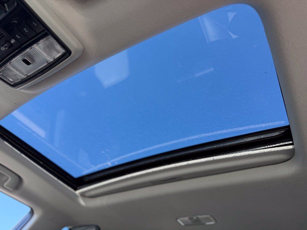 Used 2024 Toyota 4Runner SR5 Premium w/ Moonroof Package AWD/4WD image 30