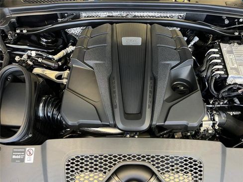 Used 2026 Porsche Macan GTS image 27