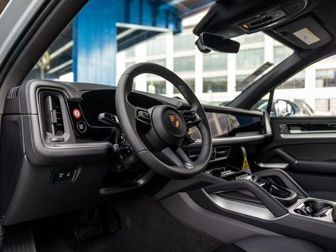 New 2026 Porsche Cayenne AWD/4WD image 4