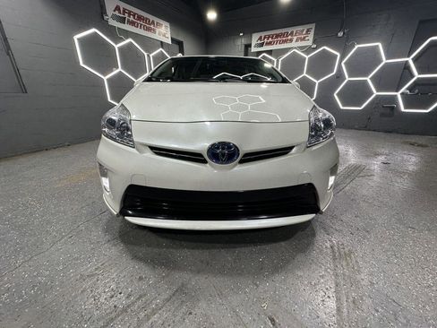 Used 2013 Toyota Prius Two FWD image 8