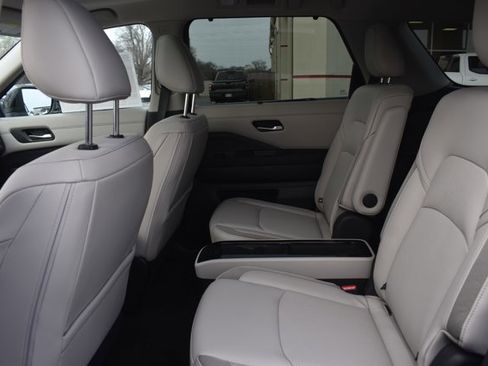New 2026 Nissan Pathfinder SL w/ SL Premium Package image 15