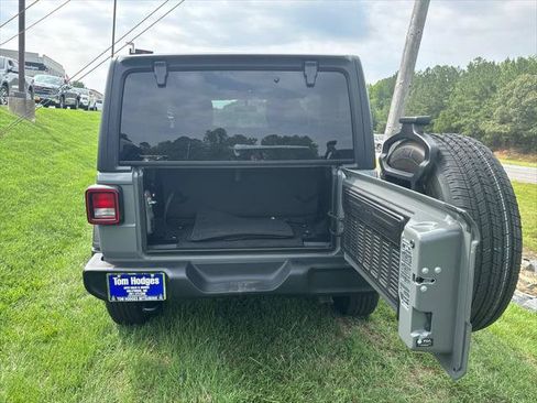 Used 2022 Jeep Wrangler Sport AWD/4WD image 23
