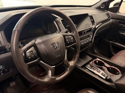 Used 2025 Honda Ridgeline Black Edition image 18