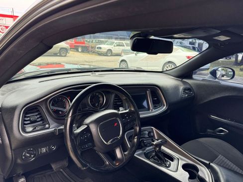 Used 2020 Dodge Challenger R/T RWD image 13