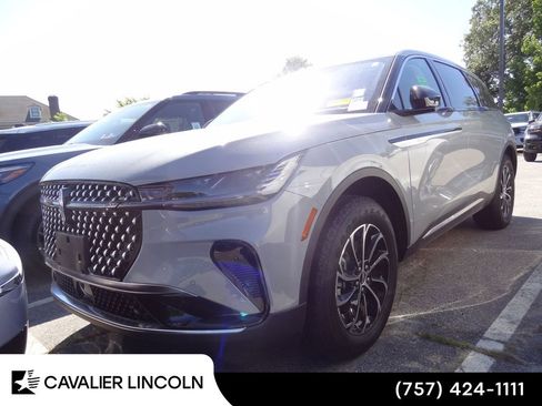 Used 2026 Lincoln Nautilus Premier AWD/4WD image 1